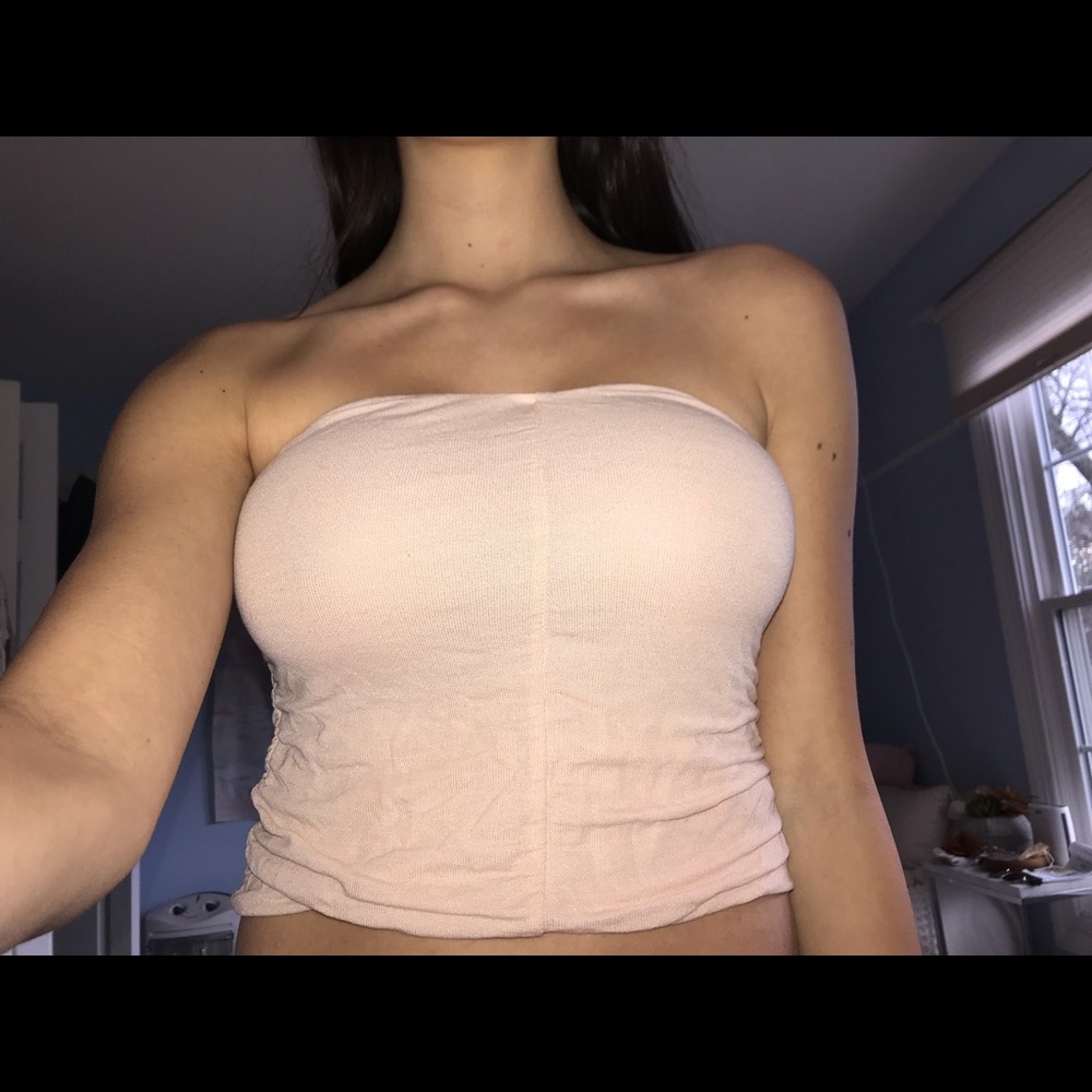 kimchi blue urban outfitters light pink crop top